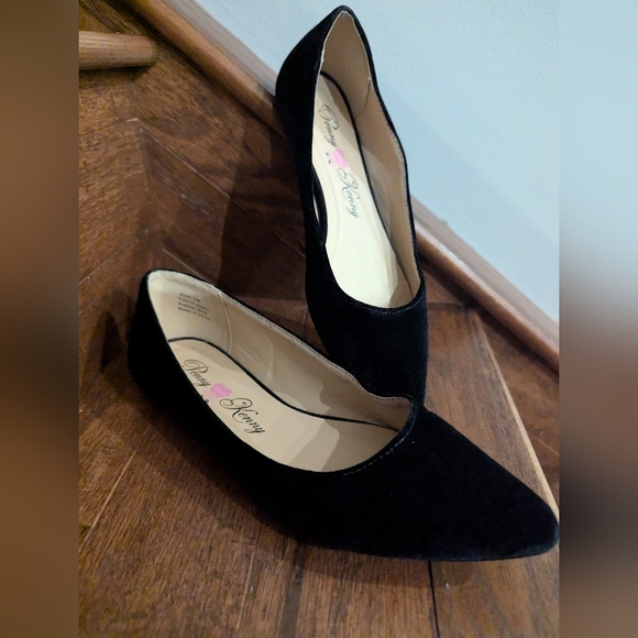 Velvet slip on shoes women's size 7 Penny Loves Kenny Soft black Flats - Picture 2 of 7
